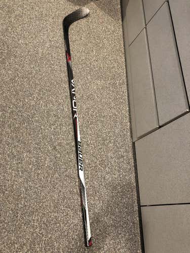 Used Senior Bauer Right Handed Vapor X600 Hockey Stick Mid Pattern