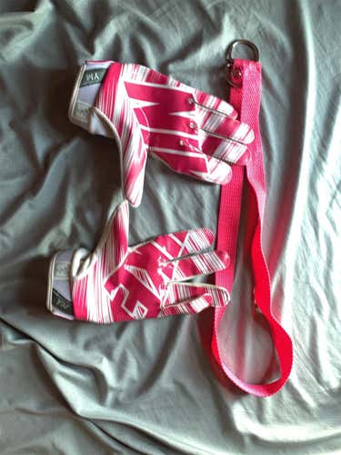 New Nike Football Gloves and Belt (Youth medium)