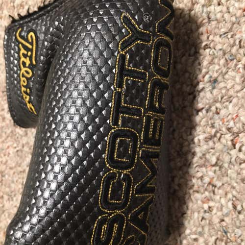 Used Titleist Scotty Cameron GoLo Headcover