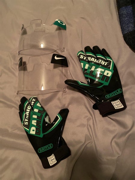 Used visors/battle gloves