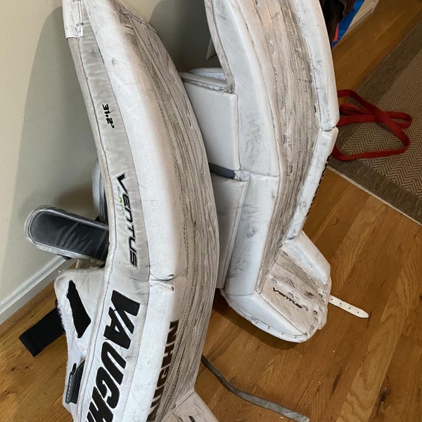 White Intermediate 31" Vaughn Ventus SLR Jr Goalie Leg Pads