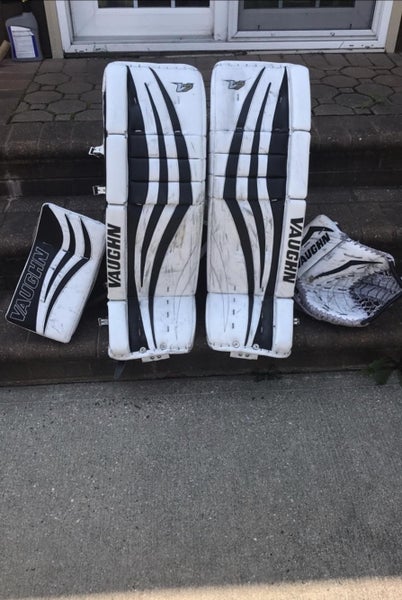 Black Senior 34" Regular Velocity V7 Goalie Full Set