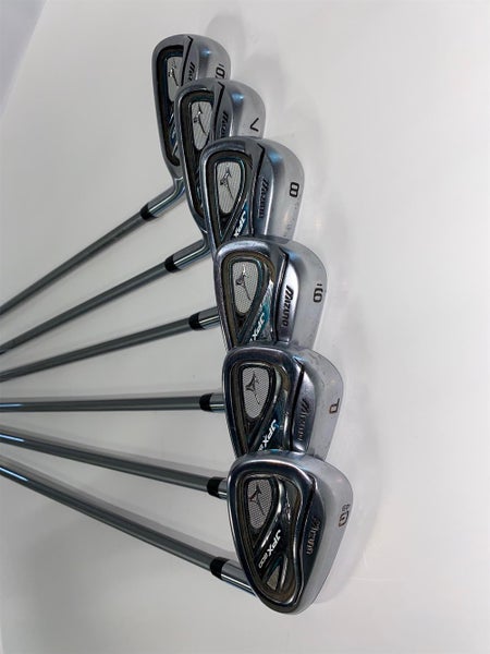Men's Right Handed JPX 800 Regular Flex Graphite Shaft Iron Set