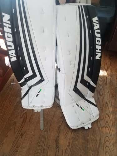 White Used Senior 32 +2's Vaughn Ventus SLR2 Pro Goalie Leg Pads
