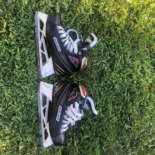 Senior Bauer Vapor X700 Regular Width  Size 7.5 Hockey Goalie Skates