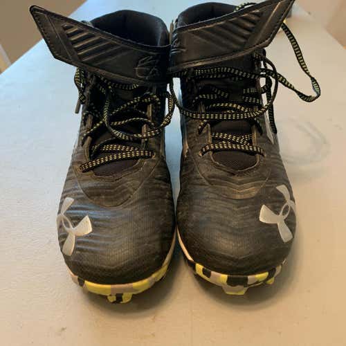 Black Men's Size 6.0 (Women's 7.0) Under Armour