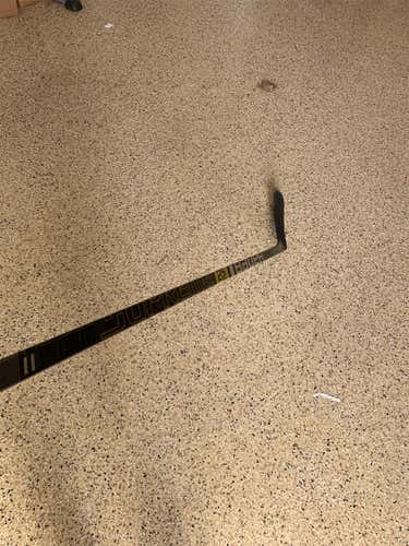New Left Hand Supreme 2S Pro Hockey Stick