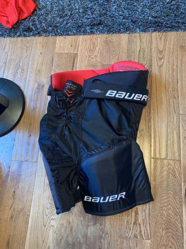 Black Senior Small Bauer Vapor X800  Hockey Pants