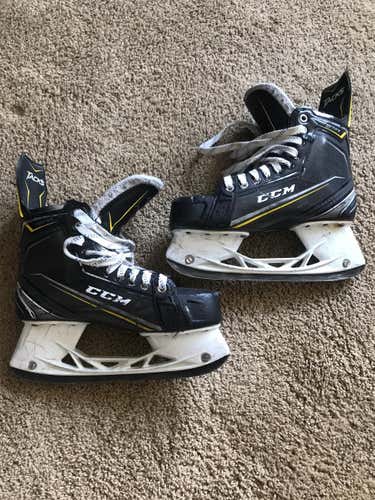 Senior CCM Tacks 9090 Regular Width  Size 7 Hockey Skates