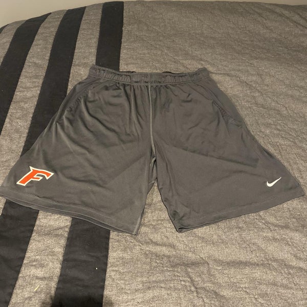 Fairfield University Team Issued Gray Men's XL Nike Shorts