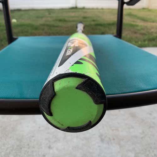 2017 Demarini CF Zen 33/28 (-5) USSSA Bomb Dropper