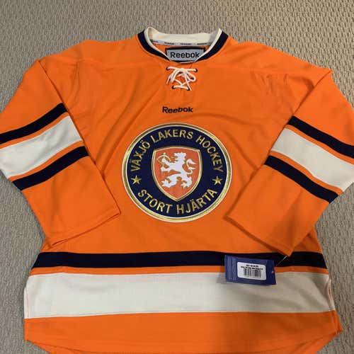 RARE WITH ORIGINAL TAGS, Vaxjo Lakers SHL Reebok Jersey