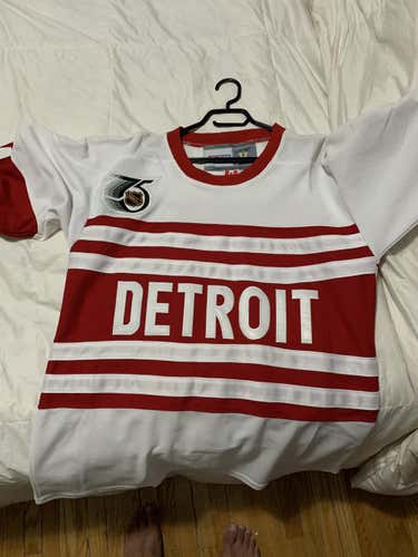 White New Men's Adult Size 46 CCM Jersey