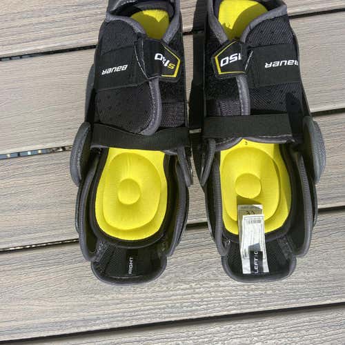 Junior Bauer Supreme 150  Shin Pads