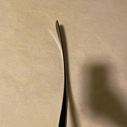 Mike Peca Senior Right Handed Dolomite Grip Mid Pattern Pro Stock Hockey Stick
