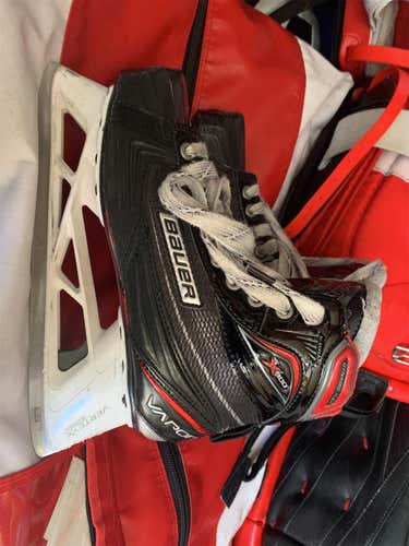 Senior Bauer Vapor x900 Regular Width  Size 7 Goalie Skates