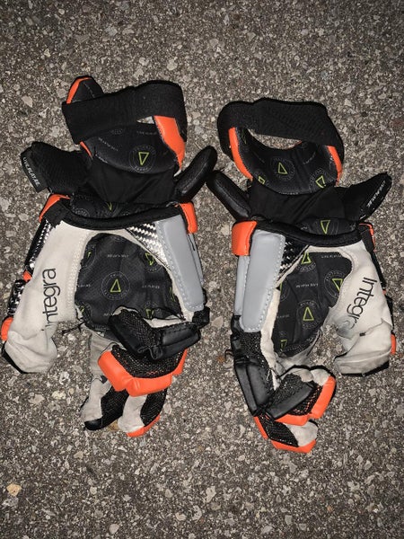 Black Used Player's Epoch Integra Lacrosse Gloves 13"