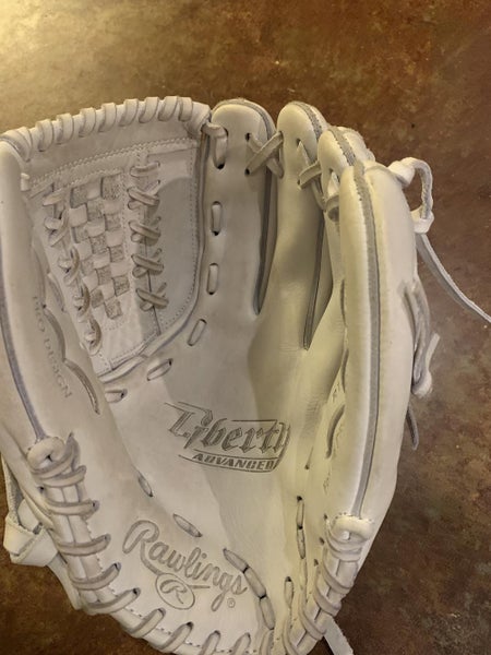White Used High School/College Rawlings Right Hand Throw Liberty Advanced Softball Glove 12"