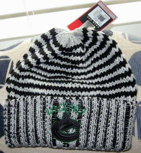 Vancouver Canucks NHL Reebok Crosscheck Authentic Canucks Knit Hat-Rare-NWT!