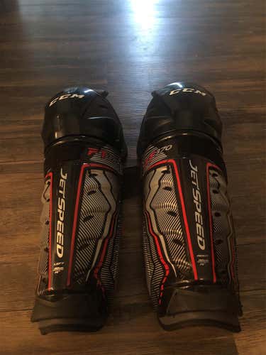 Senior CCM JetSpeed FT370  Shin Pads