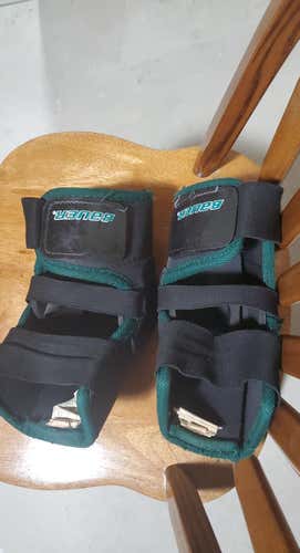Used Senior Large Bauer EP500 Elbow Pads