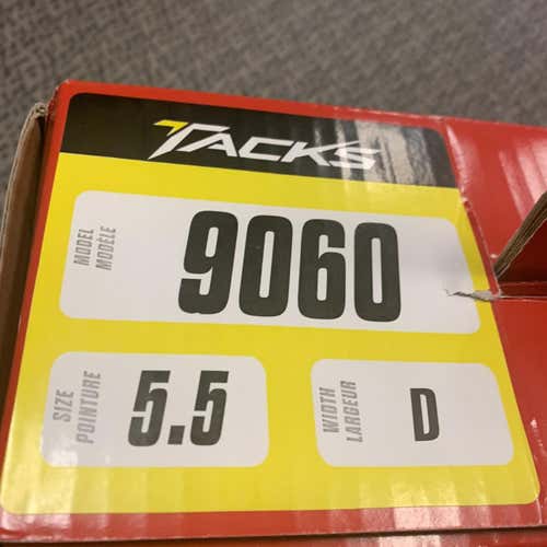 Price Is The Price! New CCM 9060 Junior Skates