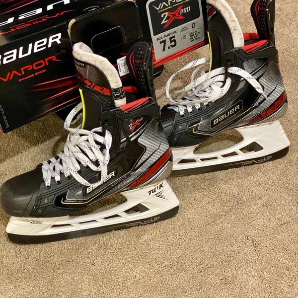 BAUER VAPOR 2X PRO SIZE 7.5 SKATES (USED FOR COACHING)