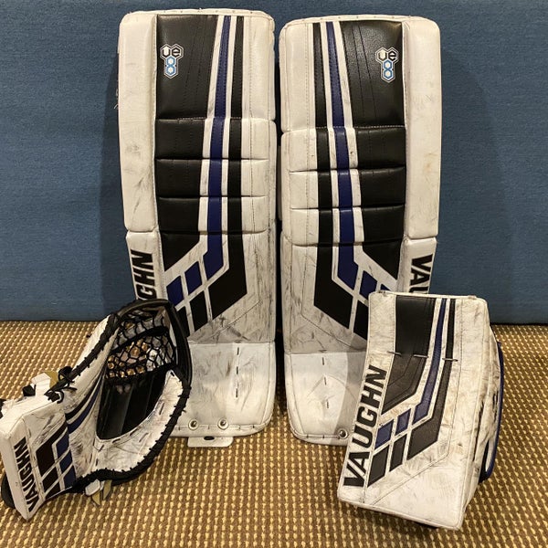 Vaughn Velocity VE8 Blue and White Intermediate 30" +2 Goalie Full Set