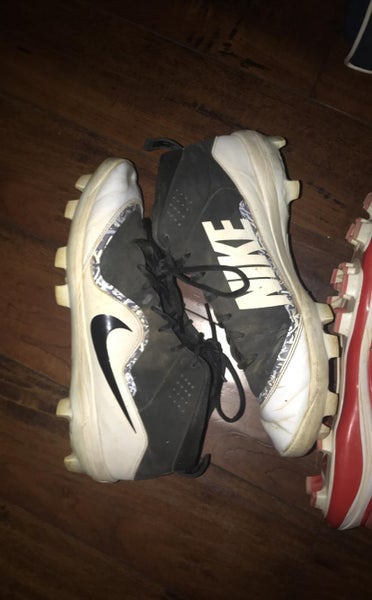 USED NIKE TROUT MCS 10.5 (price Negotiable)