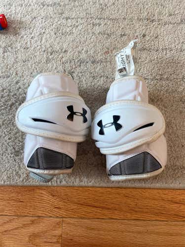 Used Youth Under Armour Command Pro Arm Guard Arm Pads