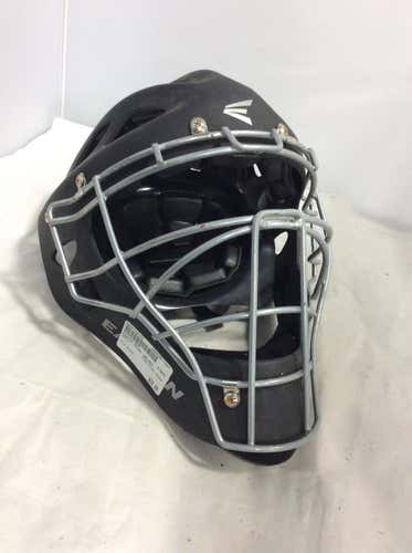Used Easton Rival Helmet Baseball & Softball Catchers Equipment