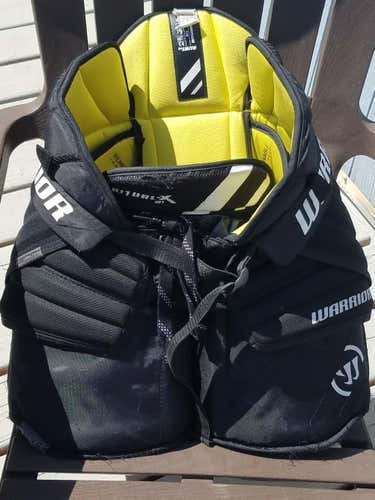 Used Intermediate Sm/Med Warrior Ritual X Hockey Goalie Pants