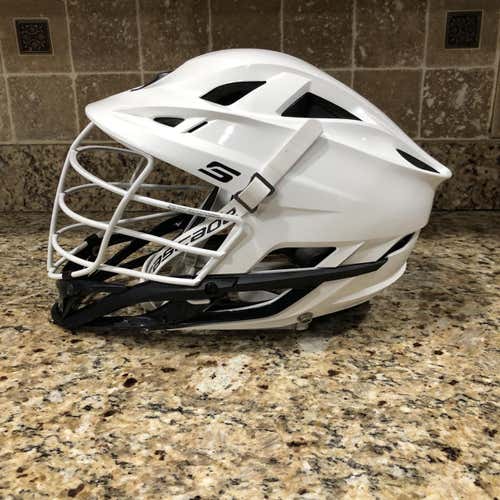 White Cascade S Helmet