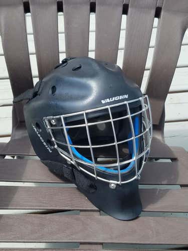 Used Jr Vaughn VM7700 Goalie Mask