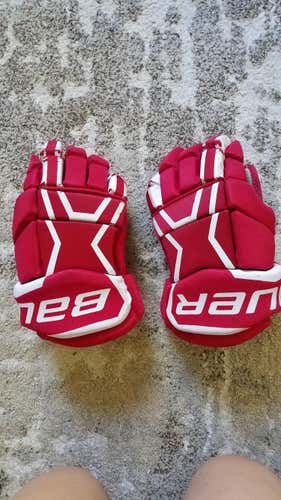 Red Used Senior Bauer Supreme 150 Gloves 13"