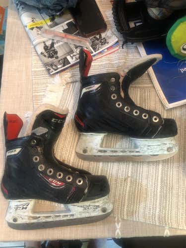 Junior CCM RBZ Size 1 Hockey Skates