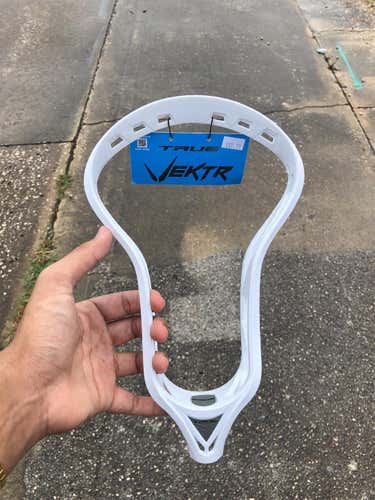 White New Attack & Midfield Unstrung Vektr Head