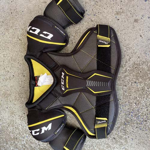 New Junior Small CCM Tacks 3092 Shoulder Pads