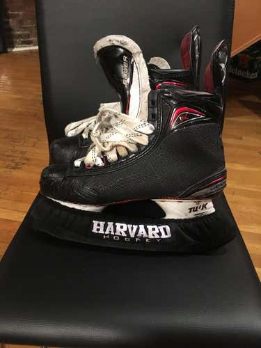Harvard Hockey Senior Bauer Vapor 1X 2.0 Hockey Skates Regular Width Pro Stock Size 9
