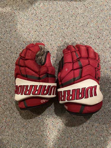 Harvard Men's Hockey Senior Warrior Covert QRL Gloves 14" Pro Stock