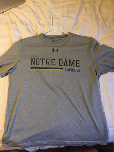 Men's Large Under Armour Shirt