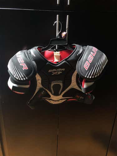 Senior Large Bauer Vapor X5.0  Shoulder Pads