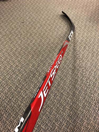 CCMIntermediate Right Handed JetSpeed FT2 P30 Pattern  Hockey Stick