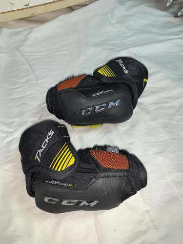 Junior Large CCM Tacks 7092  Elbow Pads