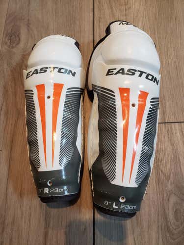Used Youth Easton Mako Shin Pads