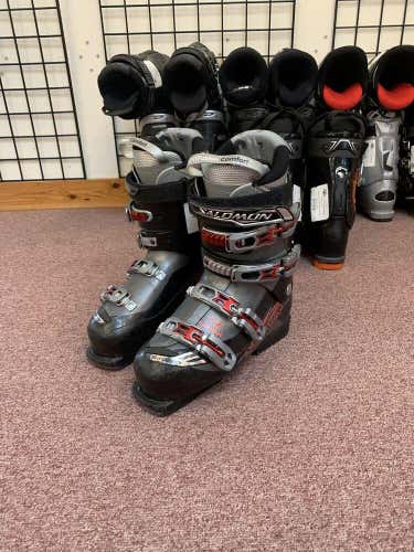 Salomon Mission 4 Size 26, US 8. Pre-Owned In Good Condition