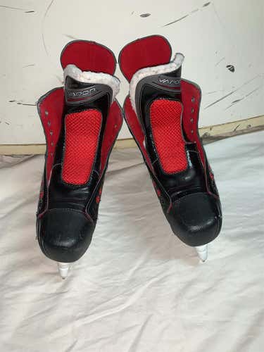 Senior Bauer Vapor X500 Regular Width  Size 7 Hockey Skates