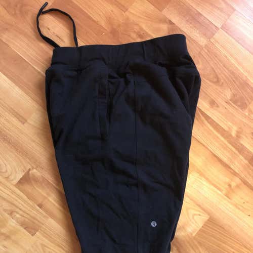 Black Men's Lululemon Sweat-Shorts