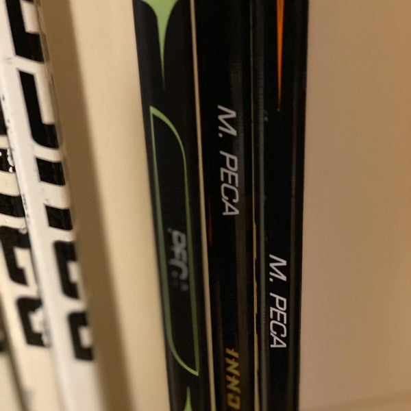 Senior Right Handed Dolomite Grip Heel Pattern Pro Stock Hockey Stick