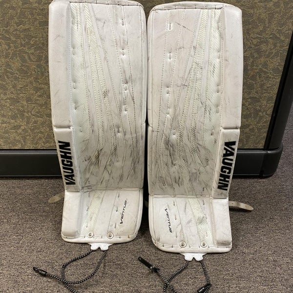 White Junior 28" +2 Vaughn Ventus SLR Jr Goalie Leg Pads